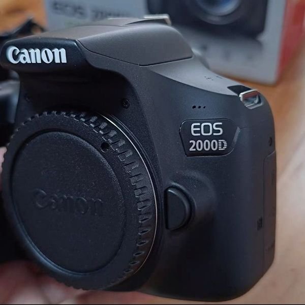 Original Used for Canon 2000D/Rebel T7 Digital Camera DSLR Camera